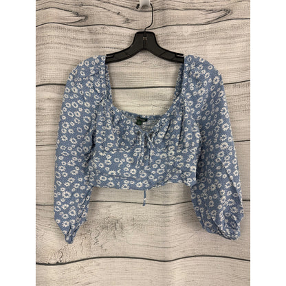 Wild Fable Blue Daisy Print Puff Sleeve Cropped Top With Peep Hole Size S