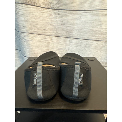 Kozi Kicks Black Indoor Slippers Size 7