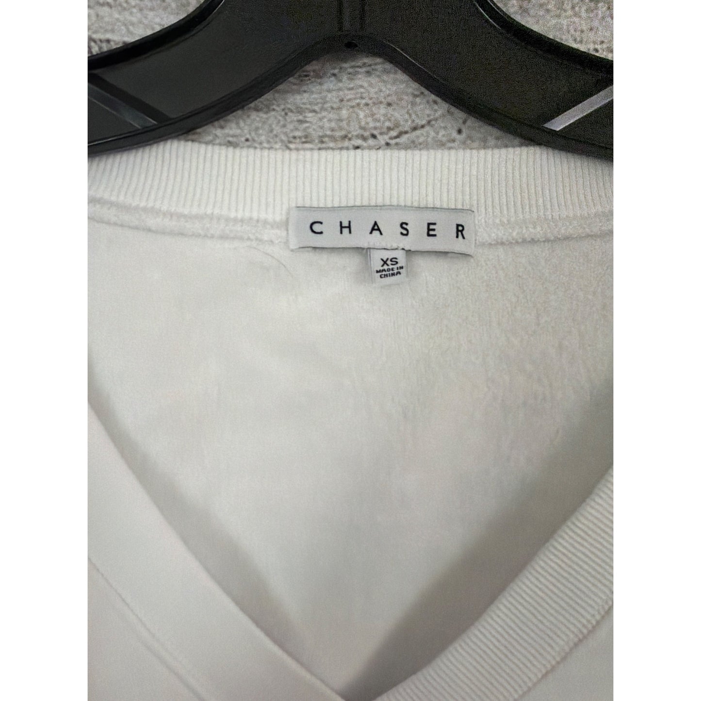 Chaser Pullover White V-Neck Sweatshirt Size XS