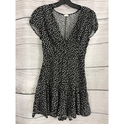 Garage Black & White Floral Print Short-Sleeve Romper Size S