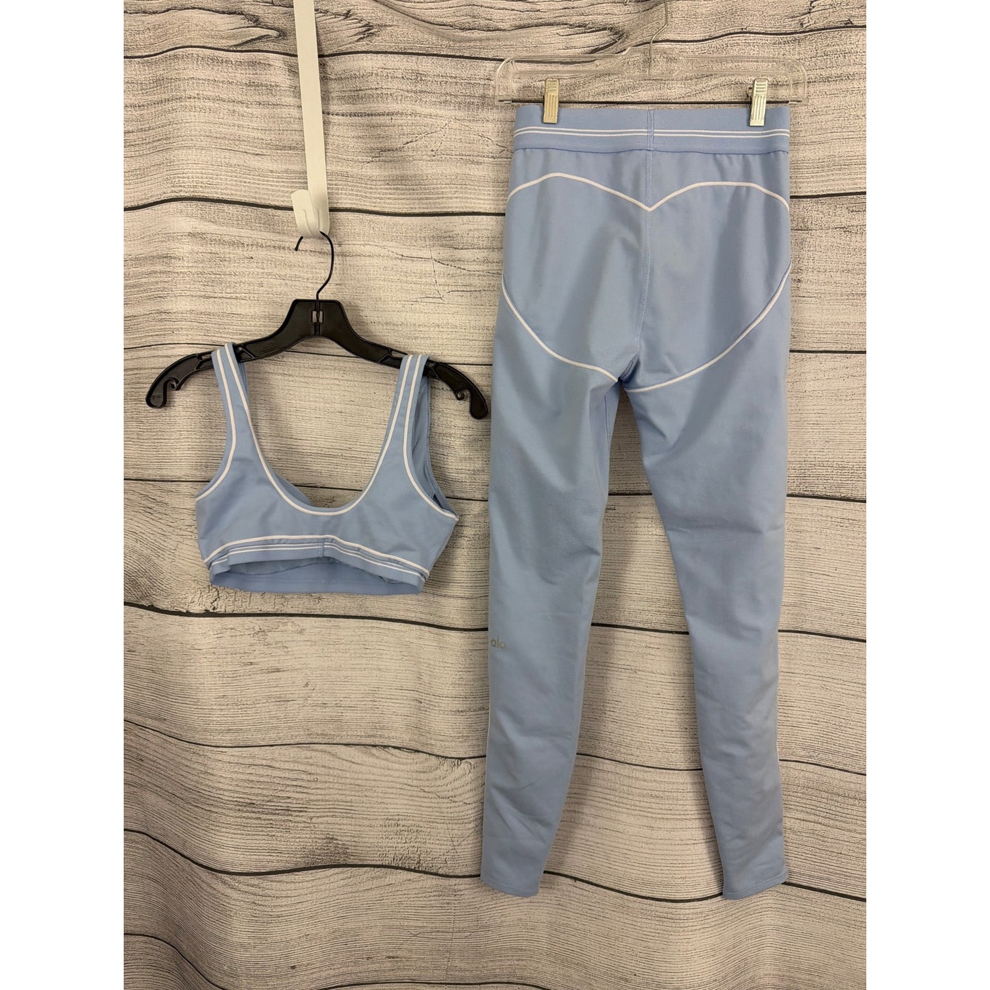 Alo Yoga Airbrush High-Waist Heart Throb Bra and Leggings Size S