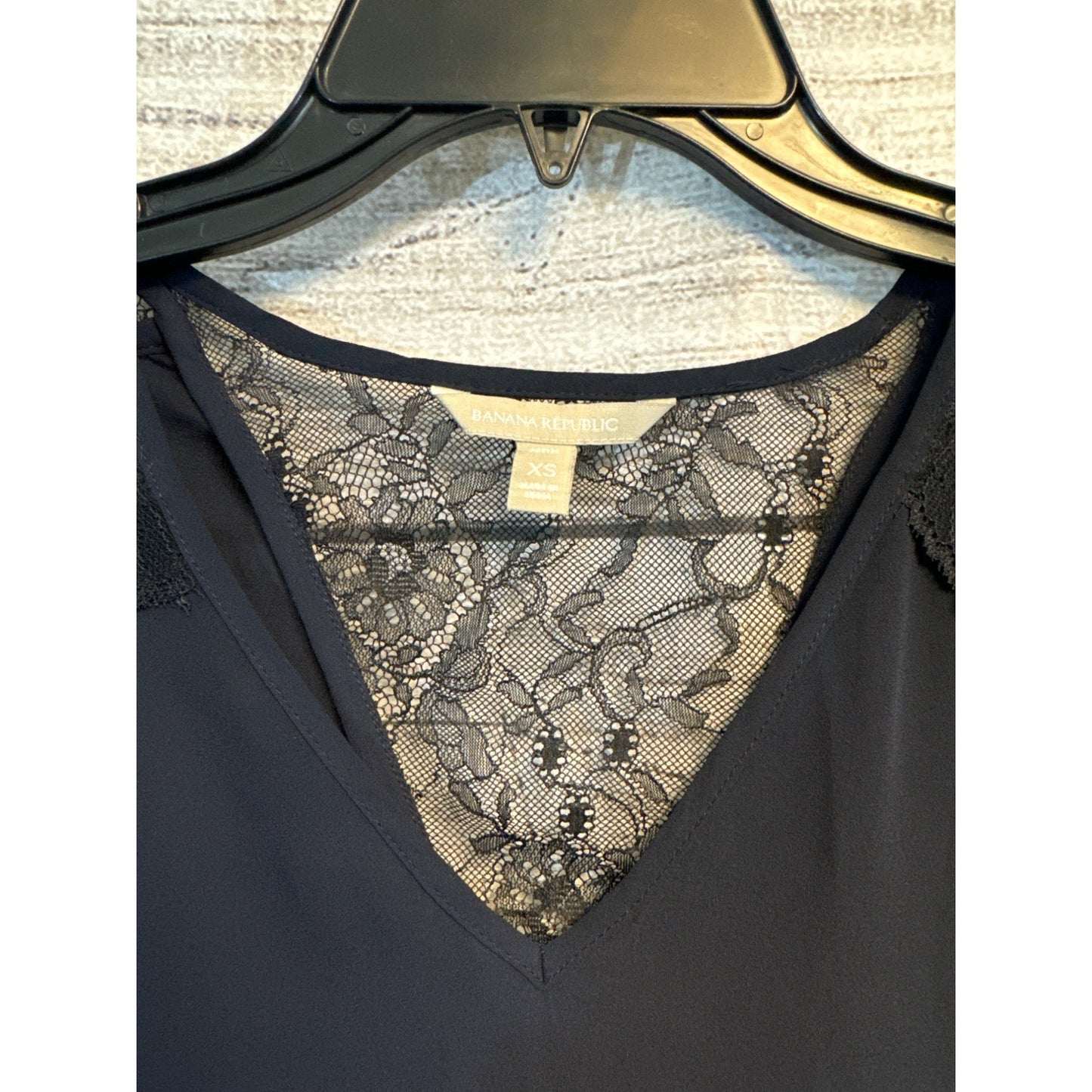 Banana Republic Lace Trim V-Neck Blouse Size XSP