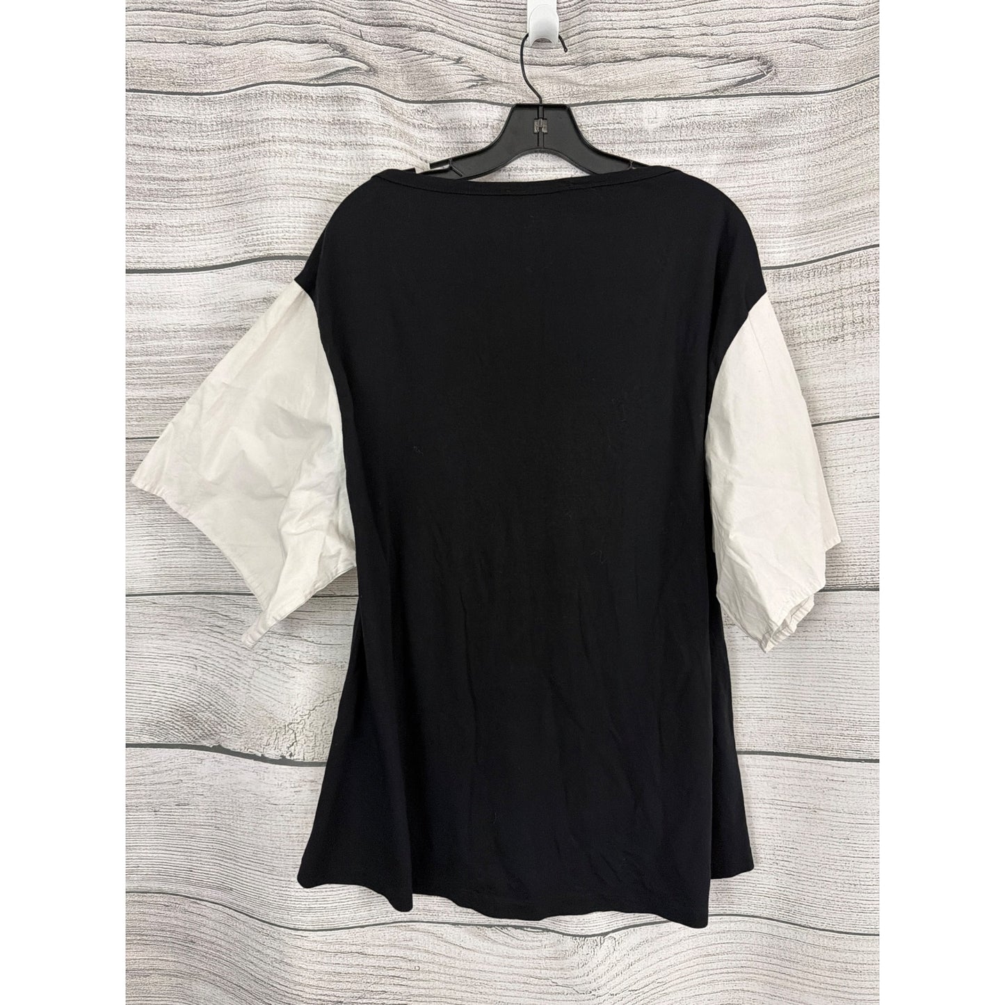 Ozai N Ku Black White Colorblock Short Sleeve Top Size 1(6/8)